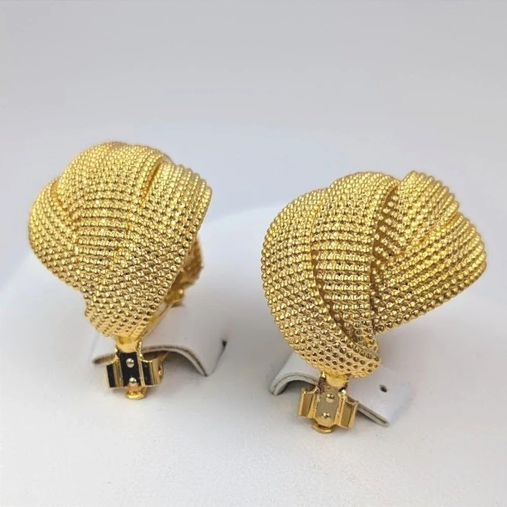 VTG Norma Jean Gold Tone‎ Earrings 3D Knot Caviar Textured Clip-on Chunky 80s